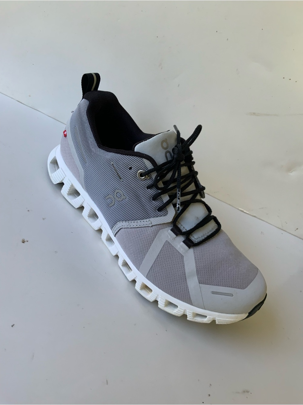 On Running Men’s Sneakers in Grey and Black